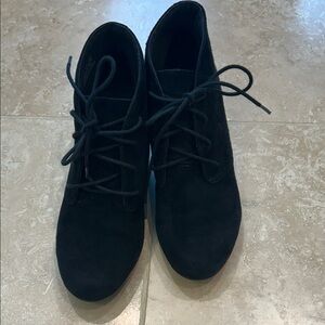 Clarks Black Suede Lace-Up Oxford Boot